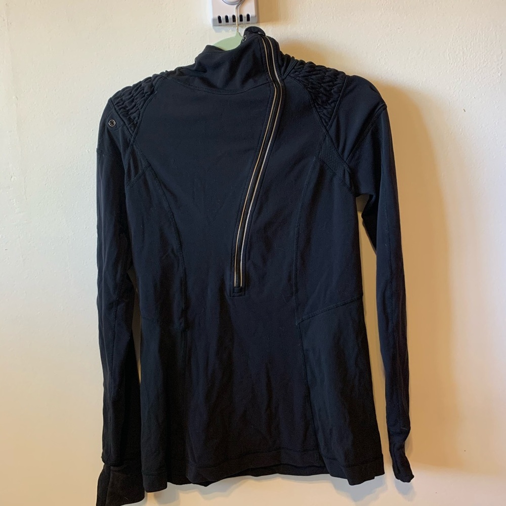 Lululemon running long sleeve. Size 8.